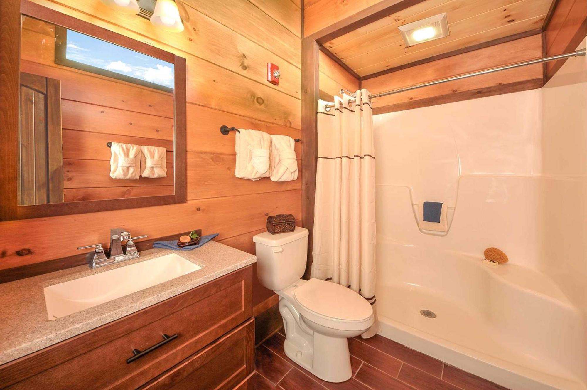 Skyview Mansion:13Bdrm, 17Bath, Sleeps 70, Indoor Pool, Amazing Views Villa Pigeon Forge Buitenkant foto