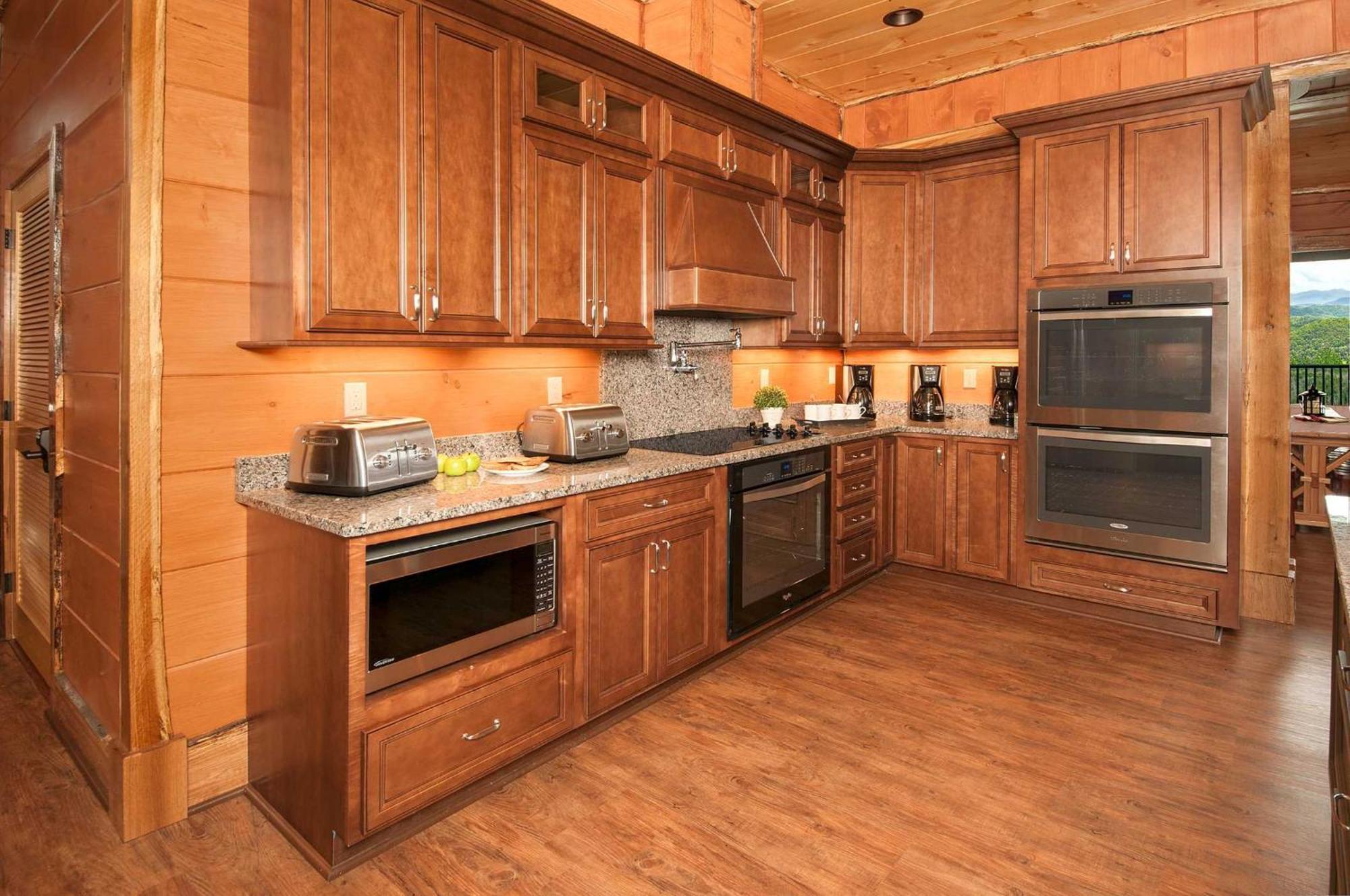 Skyview Mansion:13Bdrm, 17Bath, Sleeps 70, Indoor Pool, Amazing Views Villa Pigeon Forge Buitenkant foto